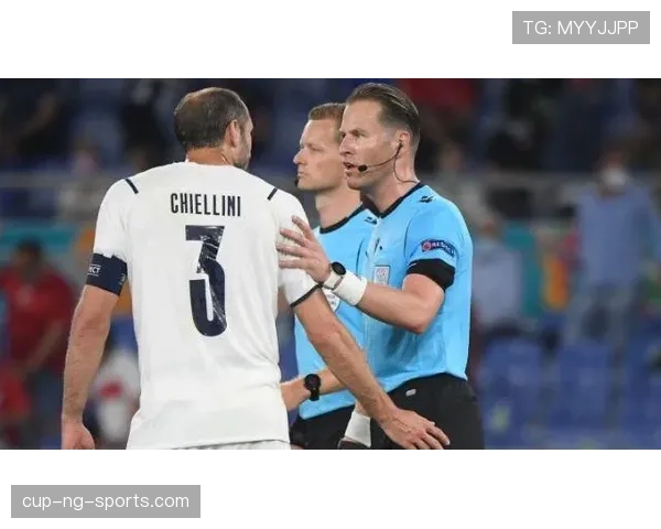 意外手球进球，裁判为何允许进球有效？规则详解