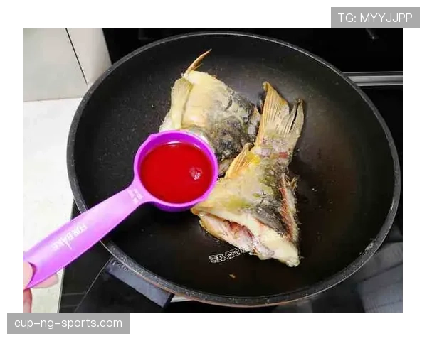 杨力维家的冰箱里塞满蛋白粉，连饮料都是按克算的